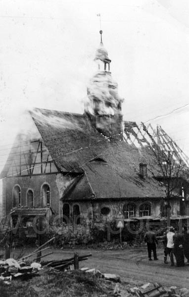 001 (26).jpg - Kirche Pöhl, Brand am 24.März 1961